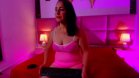 zoe_aitanaa online show from 13, 11, 2025