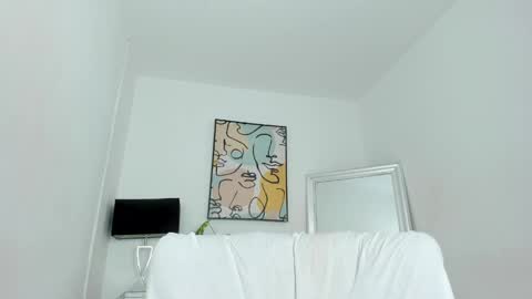 Snapshot of zoe_borgues chatting on 29, 4, 2026 ZOE online show from 29, 4, 2026