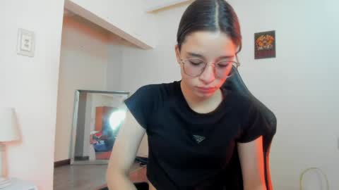 Snapshot of zoe_dear chatting on 12, 4, 2026 zoe_dear online show from 12, 4, 2026