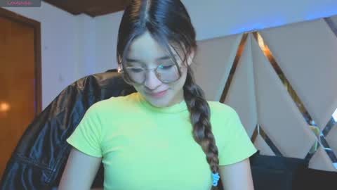Snapshot of zoe_dear chatting on 3, 6, 2026 zoe_dear online show from 3, 6, 2026
