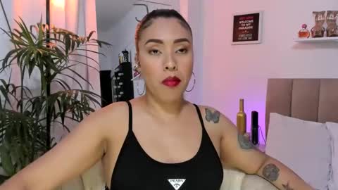 Zoe Gruber online show from 23, 11, 2025