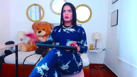 zoe_hecate online show from 23, 11, 2025