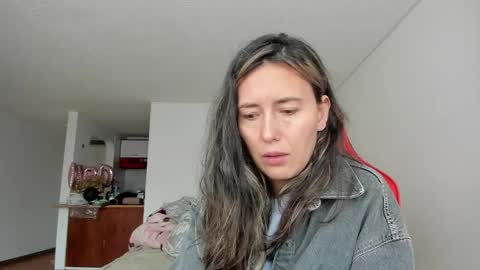 Snapshot of zoe_jeane_beker chatting on 7, 4, 2026 ZOE online show from 7, 4, 2026