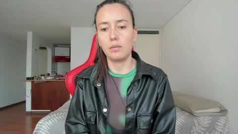 Snapshot of zoe_jeane_beker chatting on 24, 4, 2026 ZOE online show from 24, 4, 2026