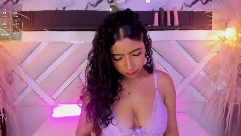 Snapshot of zoe_johnsonn1 chatting on 2, 4, 2026 Zoey online show from 2, 4, 2026