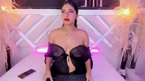 Snapshot of zoe_johnsonn1 chatting on 12, 4, 2026 Zoey online show from 12, 4, 2026