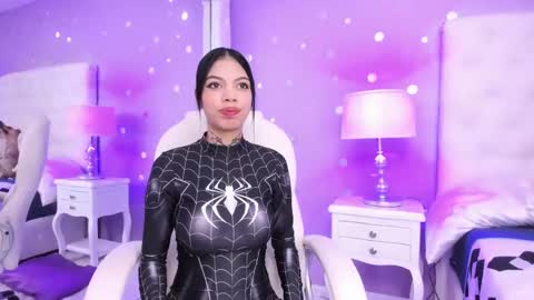 Snapshot of zoe_kravitx chatting on 22, 1, 2025 CAMILA online show from 22, 1, 2025