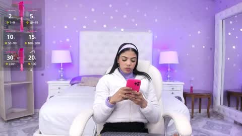 Snapshot of zoe_kravitx chatting on 26, 2, 2025 CAMILA online show from 26, 2, 2025