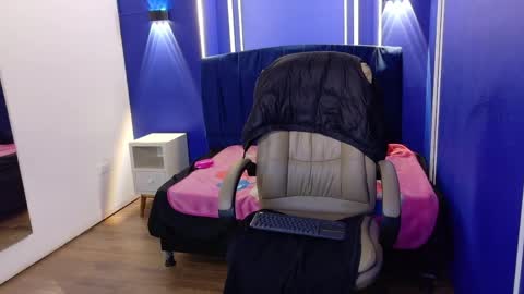 Snapshot of zoe_lara_34 chatting on 27, 3, 2026 zoe online show from 27, 3, 2026