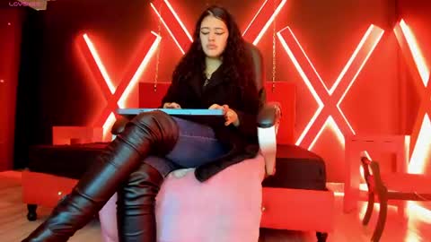 Snapshot of zoe_lara_34 chatting on 3, 8, 2026 zoe online show from 3, 8, 2026