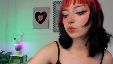 Snapshot of zoe_lynch_ chatting on 16, 3, 2026 Zoe Lynch online show from 16, 3, 2026