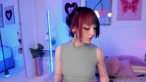 Snapshot of zoe_lynch_ chatting on 16, 7, 2026 Zoe Lynch online show from 16, 7, 2026