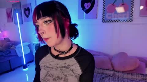Snapshot of zoe_lynch_ chatting on 6, 8, 2026 Zoe Lynch online show from 6, 8, 2026