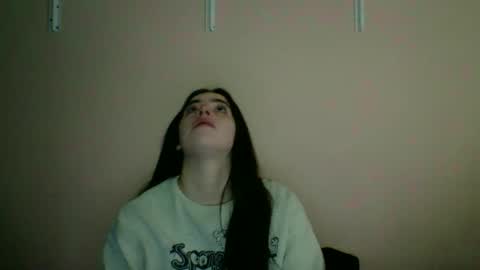 Snapshot of zoe_mill33r chatting on 6, 11, 2025 Zoe online show from 6, 11, 2025