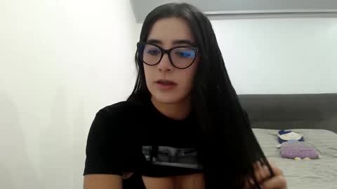 Snapshot of zoe_mill33r chatting on 12, 1, 2026 Zoe online show from 12, 1, 2026