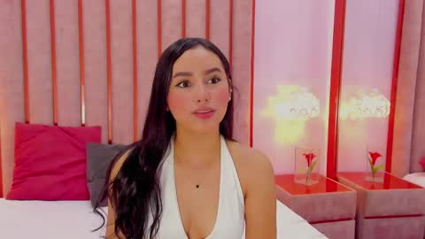Snapshot of zoe_monrow chatting on 9, 5, 2026 Zoe Monrow online show from 9, 5, 2026