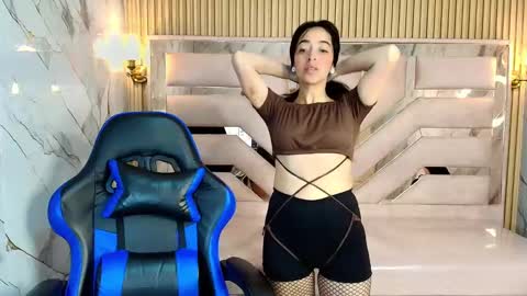 Snapshot of zoe_r_ chatting on 20, 9, 2025 Zoe online show from 20, 9, 2025