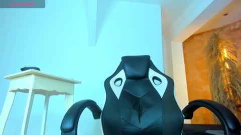 Snapshot of zoe_rose4 chatting on 27, 9, 2025 zoe_rose4 online show from 27, 9, 2025