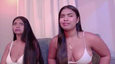 Snapshot of zoe_roux210949 chatting on 8, 2, 2026 Zoe online show from 8, 2, 2026