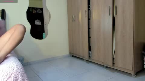 Snapshot of zoe_storm2 chatting on 13, 4, 2026 Zoe online show from 13, 4, 2026