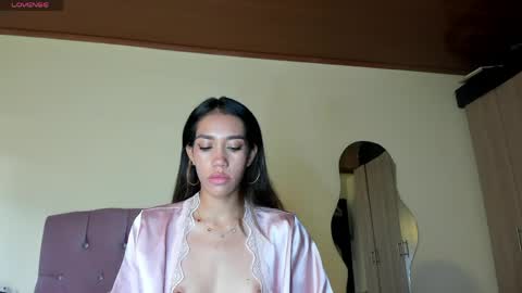 Snapshot of zoe_storm2 chatting on 22, 4, 2026 Zoe online show from 22, 4, 2026