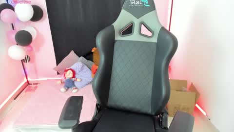 zoe_sullivan_ online show from 15, 12, 2024