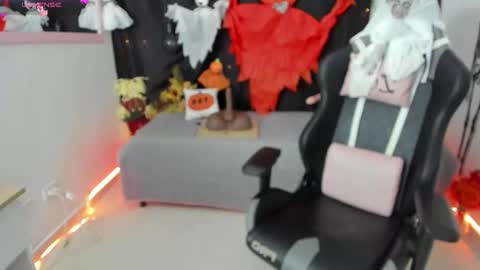 zoe_sullivan_ online show from 6, 10, 2025