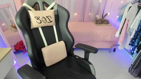 zoe_sullivan_ online show from 25, 2, 2026