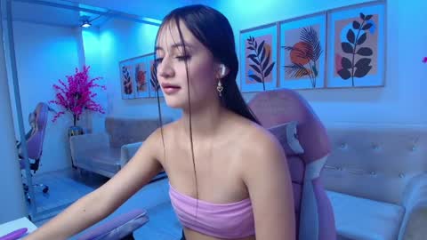 Snapshot of zoe_swan chatting on 7, 4, 2026 Zoe online show from 7, 4, 2026