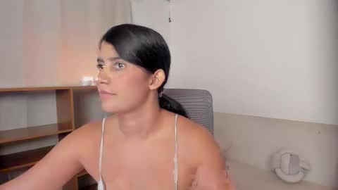 Snapshot of zoe_wattson chatting on 7, 4, 2026 Zoe online show from 7, 4, 2026