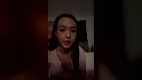 Snapshot of zoeapolo chatting on 2, 2, 2026 zoeapolo online show from 2, 2, 2026