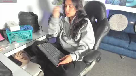 Snapshot of zoeconti chatting on 24, 2, 2026 Zoe online show from 24, 2, 2026