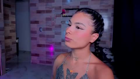 Snapshot of zoee_dolcee chatting on 18, 4, 2026 Catt online show from 18, 4, 2026