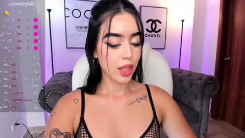Snapshot of zoee_jackson chatting on 2, 1, 2025  zoee jackson online show from 2, 1, 2025