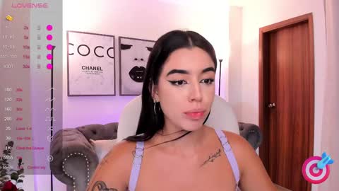 Snapshot of zoee_jackson chatting on 22, 2, 2025  zoee jackson online show from 22, 2, 2025