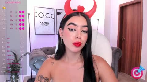 Snapshot of zoee_jackson chatting on 27, 2, 2025  zoee jackson online show from 27, 2, 2025