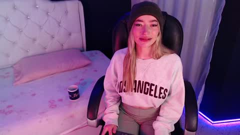 Snapshot of zoee_joness chatting on 28, 12, 2024 zoe online show from 28, 12, 2024