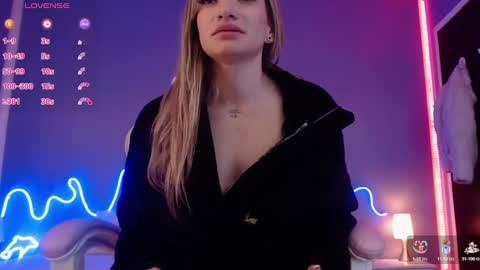 Snapshot of zoee_joness chatting on 11, 3, 2025 zoe online show from 11, 3, 2025