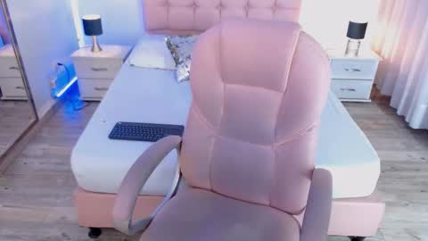 Snapshot of zoee_joness chatting on 13, 11, 2025 zoe online show from 13, 11, 2025