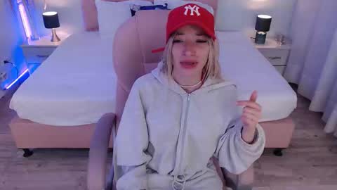 Snapshot of zoee_joness chatting on 23, 3, 2026 zoe online show from 23, 3, 2026