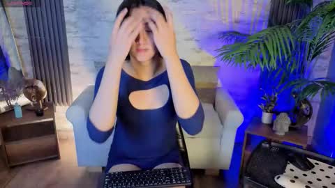 Snapshot of zoee_kiss_ chatting on 19, 3, 2026 ZOE online show from 19, 3, 2026