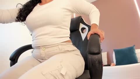 Snapshot of zoee_zi chatting on 31, 3, 2026 zoee_zi online show from 31, 3, 2026