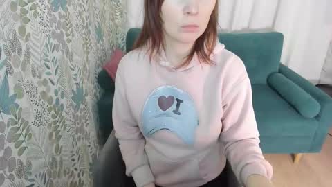 Snapshot of zoeeast chatting on 21, 12, 2025 Zoe online show from 21, 12, 2025