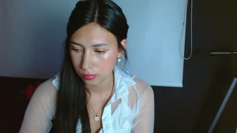 Laura  online show from 11, 12, 2024