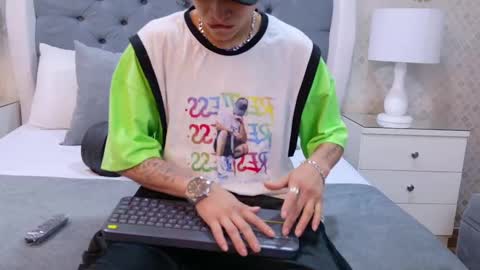 Snapshot of zoekrug chatting on 27, 9, 2025 Zoe Krug online show from 27, 9, 2025