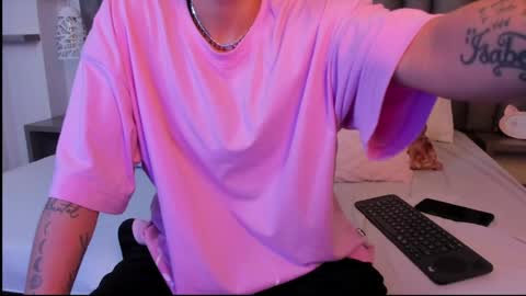 Zoe Krug online show from 27, 3, 2026