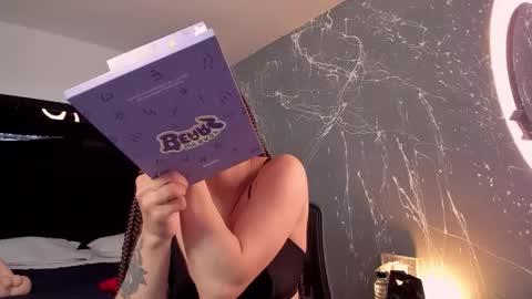 Zoe online show from 4, 10, 2025