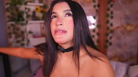Snapshot of zoey_fox_ chatting on 5, 5, 2026 zoey fox online show from 5, 5, 2026