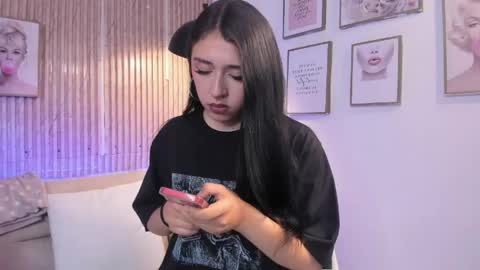 Snapshot of zoey_monroe_ chatting on 14, 4, 2026 Zoey online show from 14, 4, 2026