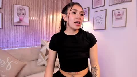 Snapshot of zoey_monroe_ chatting on 16, 4, 2026 Zoey online show from 16, 4, 2026